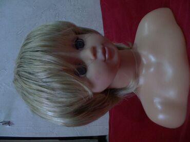 Perike i klipse: Kratka šatirana perika Perika je korištena. Nema etiketu o sastavu — 1