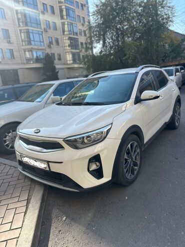 Kia: Kia Stonic: 2017 г., 1.6 л, Автомат, Дизель, Универсал