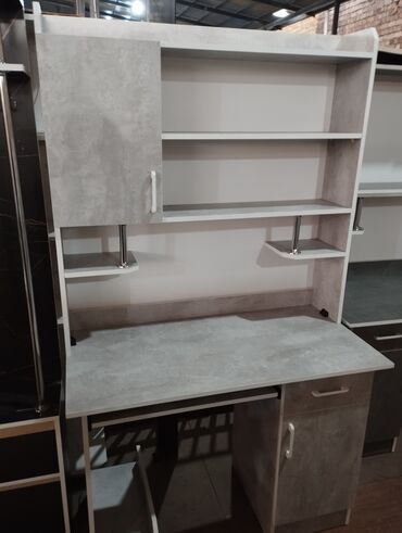 Компьютерные столы: Компьютерный стол, Новый, С полками — 11