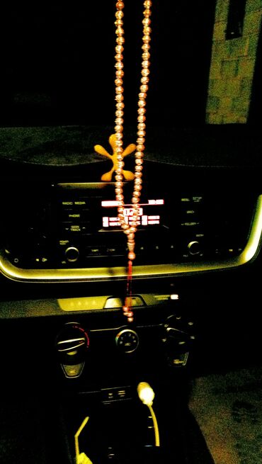 Kia: Kia Stonic: 2019 г., Кроссовер — 8