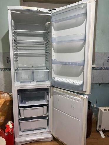 холодильники hitachi: Холодильник Indesit, Б/у, Side-By-Side (двухдверный), 95 * 2 *