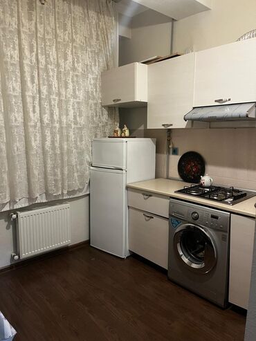 sumqayit 21 mkr: Yasamal Mida Yasayis Kompleksi 9/3 mertebesi 42 kv.m 1 otagli menzil