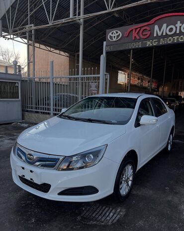 той машина: 💥Продается BYD E5 📍Адрес: Бишкек ✅ Год: 2019 ✅Цена:6 600$ ✅Цвет