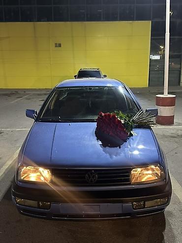 Volkswagen Vento: 1993 г., 1.8 л, Кол менен иштөөчү, Бензин, Седан lalafo.kg да — 1 Volkswagen Vento: 1993 г., 1.8 л, Кол менен иштөөчү, Бензин, Седан — 1
