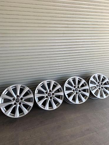 Шины: В продаже оригинальные диски Тойота Камри 70 Европееца Диаметр R17 — 9