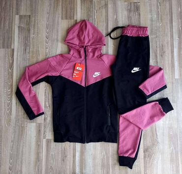 Komplet trenerke: Nike, Unisex — 12