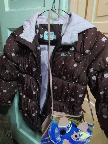 мужские зимние куртки: Теплая зимняя куртка на 6-7лет
Состояние отличное!