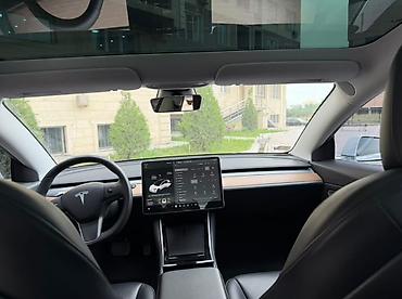 100 перохдка: Tesla Model 3: 2021 г., 5 л, Автомат, Электромобиль, Седан — 7