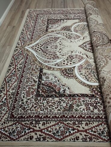 дома в аренду на сутки: Продаю ковёр в отличном состоянии после химчистки 6*3 Турецкий цена