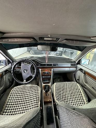 210 сди: Mercedes-Benz W124: 1992 г., 2 л, Механика, Дизель, Седан — 3