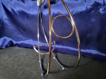 Ostalo posuđe: Drzac,vintaz, nov za flase od hroma. Visina. 26cm — 6