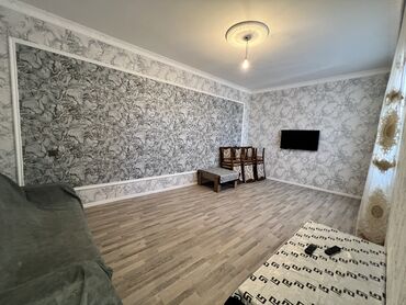 Həyət evləri və villaların satışı: Binəqədi qəs. 3 otaqlı, 90 kv. m, Yeni təmirli — 4