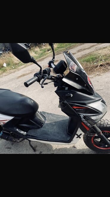 японские скутеры: Тип скутера 180 куб. см, Бензин, Б/у