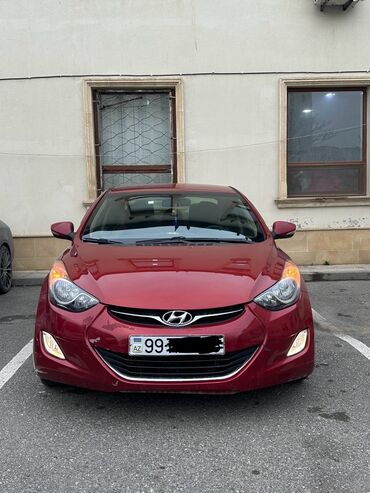 hunday veloster: Hyundai Elantra: 1.8 l | 2011 il Sedan