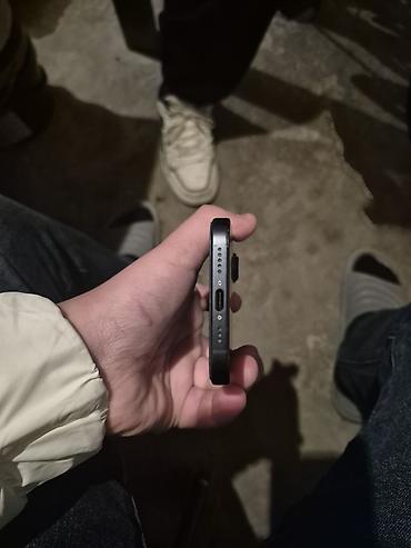 Apple iPhone: IPhone 16, 128 GB, Qara, Simsiz şarj, Face ID — 8