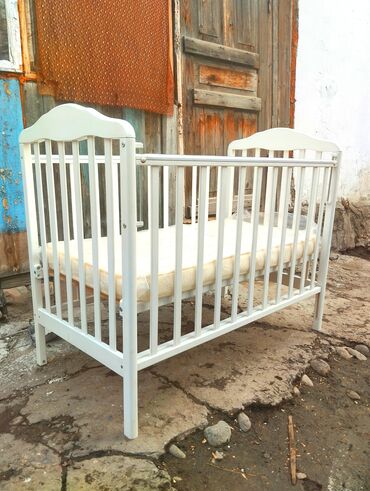 детское постельное белье в кроватку для новорожденных: Манеж