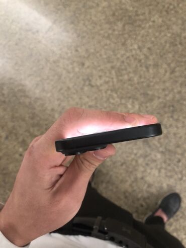 Apple iPhone: IPhone 15, 128 GB, Qara, Face ID — 10