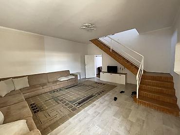 Продажа коттеджей и домов: 🏡 Продается двухэтажный дом 📍 Район с. Чон Арык 🔹 Участок — 8 соток — 7