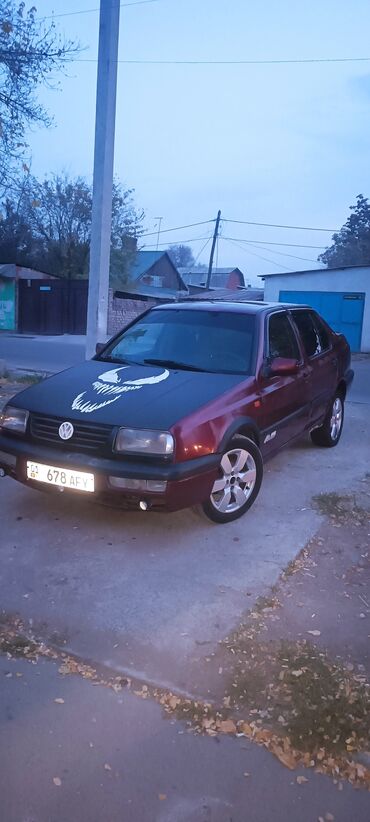 Volkswagen: Volkswagen Vento: 1992 г., 1.8 л, Механика, Бензин, Седан — 7