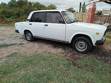 VAZ (LADA): Lada 2107, ağ rəng, sedan kuzov. Klassik dizaynlı, arxa ötürücülü — 3