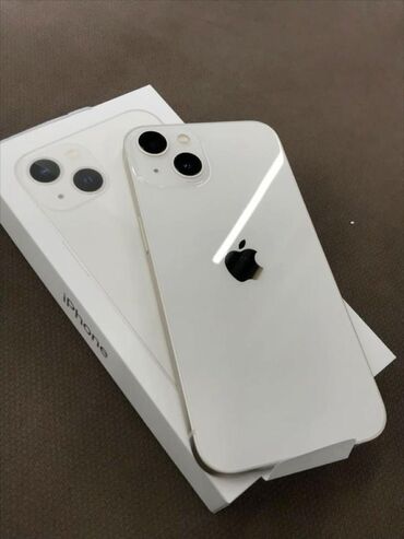 Apple iPhone: IPhone 13, Б/у, 256 ГБ, Белый, Защитное стекло, Чехол, Кабель, 98 %