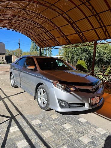 mercedes e212: Toyota Camry: 2012 г., Автомат, Бензин, Седан — 1