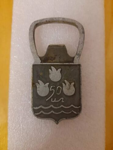 boks elcekleri qiymeti: 5000 азн е, АЛЫРАМ. ----------------------------- ГИЙМЕТ,РЕАЛДЫР !!!