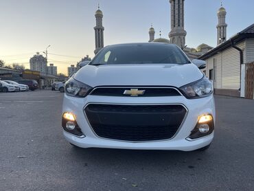 Chevrolet: Chevrolet Spark: 2016 г., 1 л, Вариатор, Бензин, Хэтчбэк