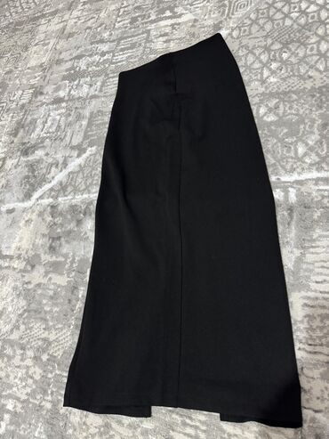 Брючные костюмы: Набор женской одежды в классическом стиле (4 предмета): 1) Черная — 15