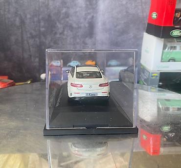 Avtomobil modelləri: Коллекционная модель Mercedes-Benz E-class W213 Coupe white 2017 — 5