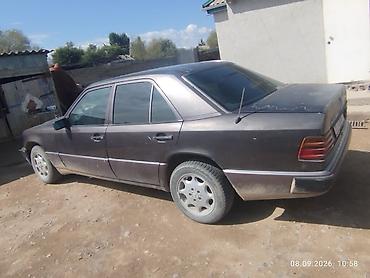 аккумуляторлор авто: Mercedes-Benz W124: 1990 г., 2.3 л, Кол менен иштөөчү, Бензин, Седан — 2