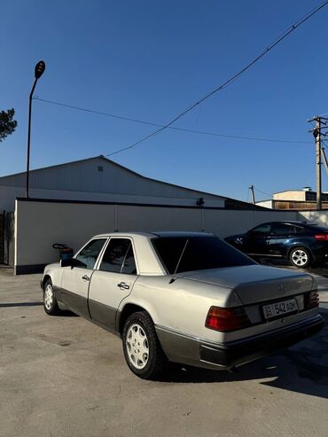 Mercedes-Benz: Mercedes-Benz W124: 1992 г., 2.3 л, Механика, Бензин, Седан