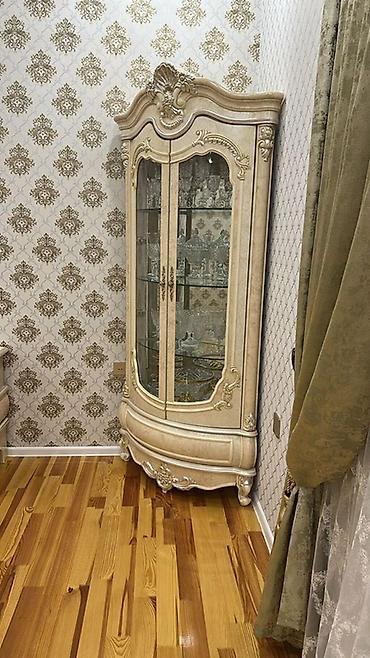 bağ ucun stol: Klassik üslubda qonaq otağı mebel dəsti Tərkibi: - Yemək masası – — 4