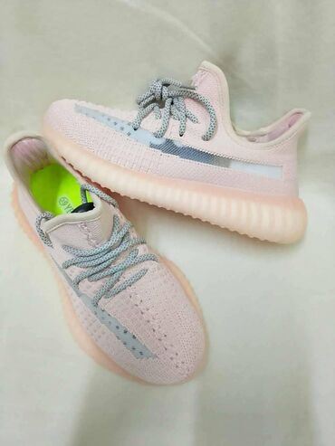 muska obuca za zimu: Trainers, Adidas, size - 36