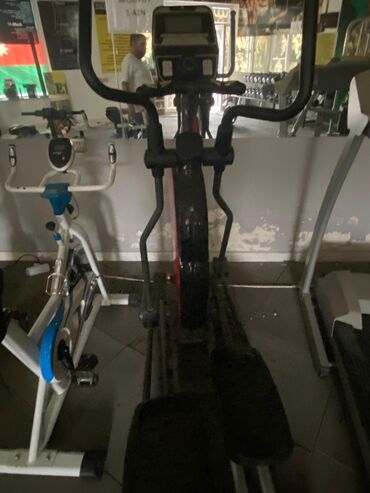 Velotrenajorlar: Sport zalı üçün kardio avadanlıqları paketi Tərkib: - 2 ədəd — 4