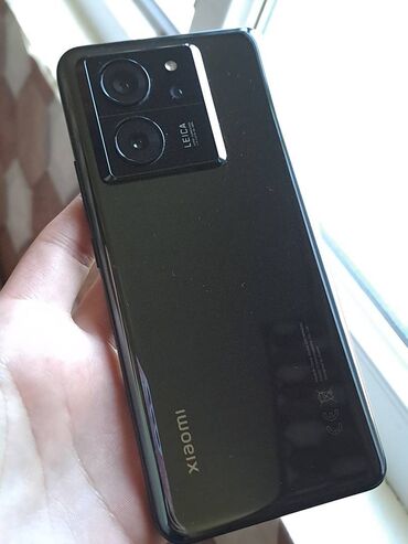 adapter 12 v: Xiaomi 13T Pro, 512 ГБ, цвет - Черный, 
 Кнопочный, Отпечаток пальца, Беспроводная зарядка