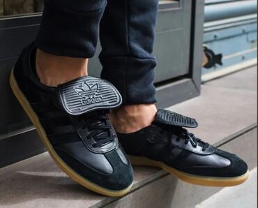 полуклассика обувь мужская: Эркектердин кроссовкасы, 44, Adidas, Жаңы, түсү - Кара