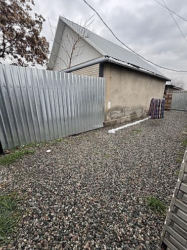 Продажа полдома: Продается пол дома Кызыл Аскер, возле улицы Кайназарова, участок 2.5 — 4
