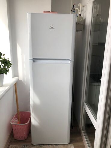 ���������������������� ���� ������������������: Холодильник Indesit, Б/у, Двухкамерный, No frost, 60 * 180 * 60