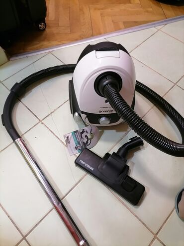 Klasični usisivači: Usisivač GORENJE Odličan na kesu platnenu kao nov je 1400 w vuče kao — 5