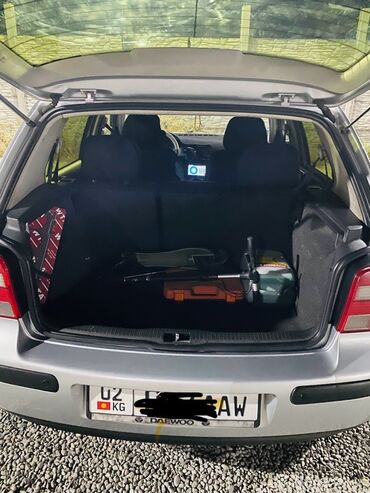 Volkswagen: Представлен хэтчбек Volkswagen Golf, отличающийся серебристым цветом — 3