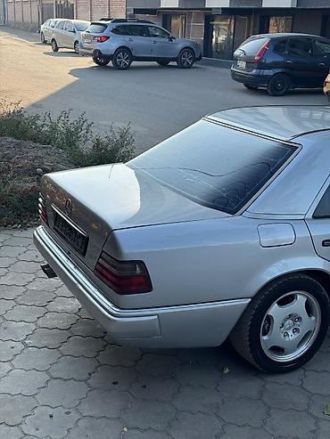 Унаа сатуу: Mercedes-Benz W124: 1993 г., 4.2 л, Автомат, Бензин, Седан — 8