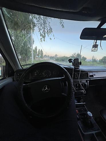 malibu 2: Mercedes-Benz 190: 1991 г., 2.3 л, Механика, Бензин, Седан — 6