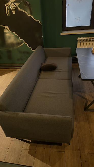 sofa: Продается 3 дивана для кафе/офиса/лофт‑интерьера. 1) 2 прямых дивана — 2