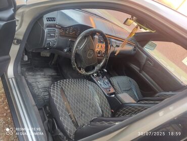 Mercedes-Benz: Mercedes-Benz E-Class: 2 l | 1997 il Sedan — 7