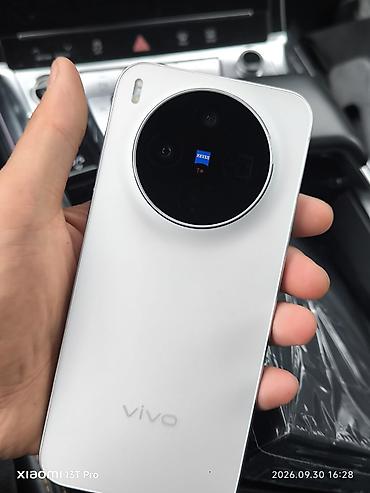 Уюлдук телефондор жана аксессуарлар: Vivo X300, Жаңы, түсү - Ак — 2