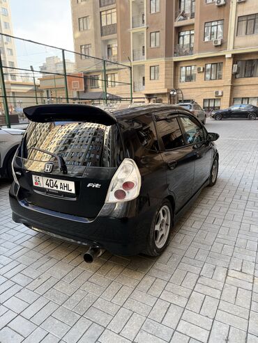 Honda: Honda Fit: 2003 г., 1.5 л, Вариатор, Бензин, Хэтчбэк — 5
