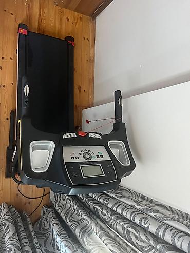İdman və istirahət: Qaçış trenajoru – qatlanan, elektron panel və təhlükəsizlik açarı ilə — 4