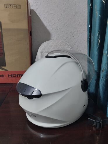 шлемы на мотоцикл: Почти новый 1 месяц носил