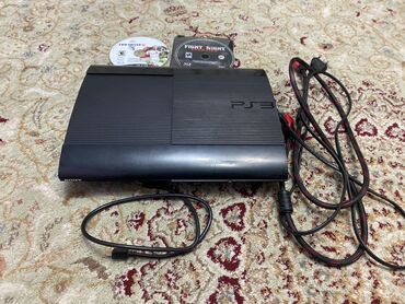 PS3 (Sony PlayStation 3): Продаю ps3 slim b/y Использувал 2 недели, состояние идеальное, есть